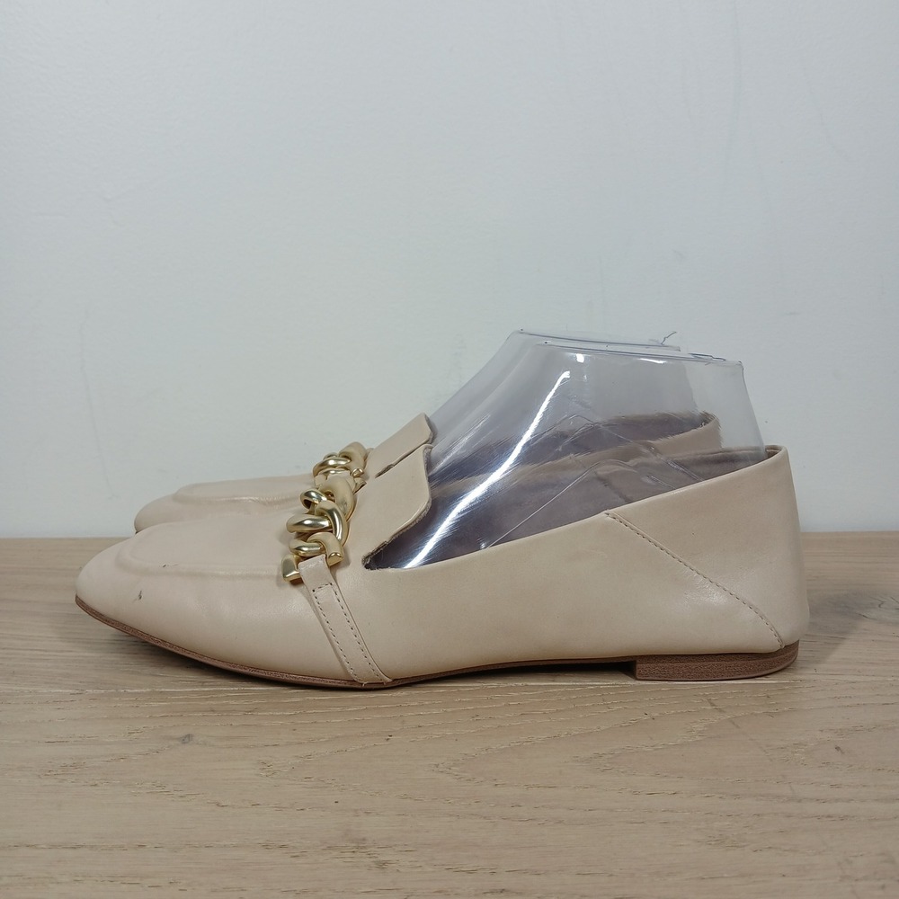 Tamaris Loafers Womens 7.5 Cream Leather Gold Chain Square Toe Quiet Luxury